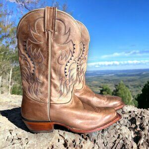 Nocona Brisby Tan Cowboy Boots 9.5 EE MD2711 Half Moon Toe Handcrafted in USA